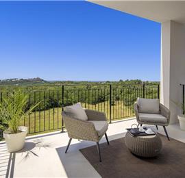 Luxury 4-Bedroom Villa with generous sized Infinity Pool near Buje, Istria. Sleeps 8